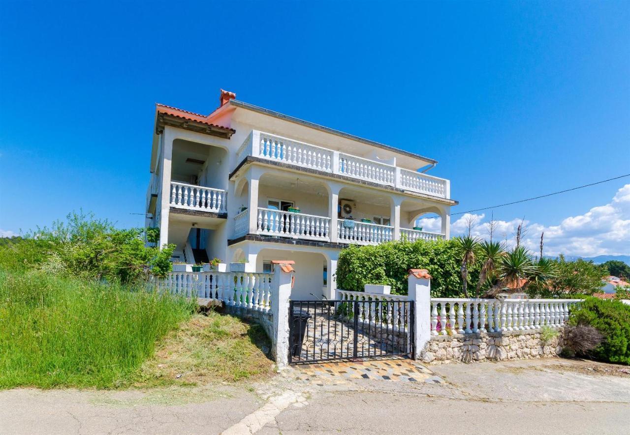 Apartments Ester Lopar Luaran gambar