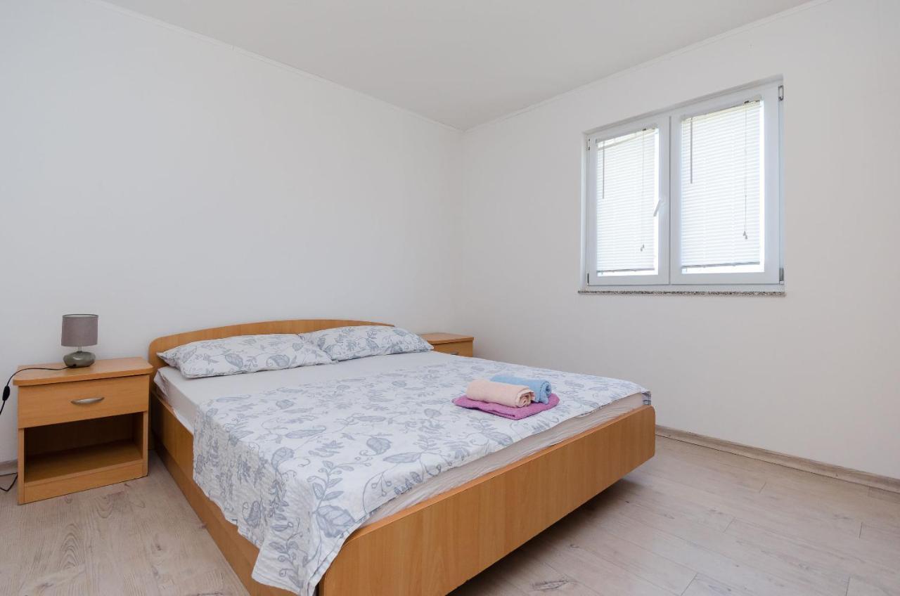 Apartments Ester Lopar Luaran gambar