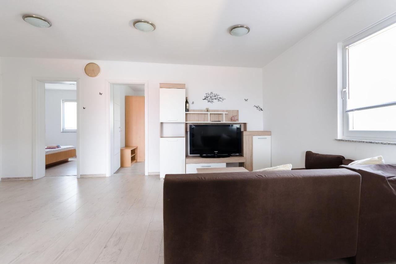 Apartments Ester Lopar Luaran gambar
