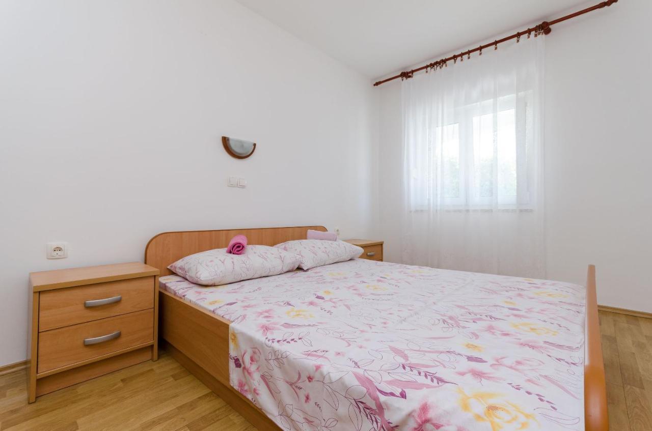 Apartments Ester Lopar Luaran gambar
