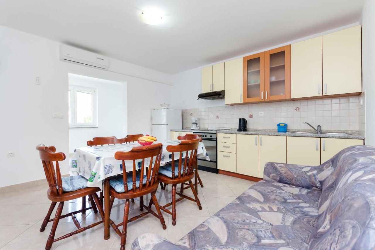 Apartments Ester Lopar Luaran gambar